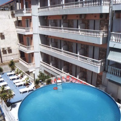 Hotel-Swimming-Pool